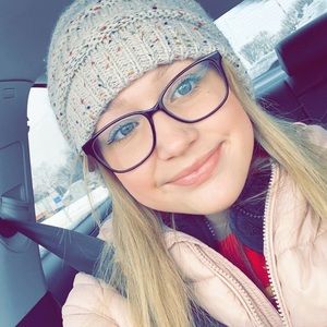 Meet your Posher, Kassie